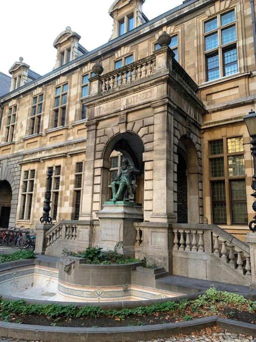 Hippe Studio In Historisch Gebouw In Oude Centrum アントウェルペン エクステリア 写真